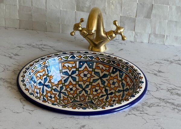 Lavabo en céramique fait main – Vasque artisanale marocaine bleue au design organique (42 cm x H 15 cm, 6,7 kg) – Image 2